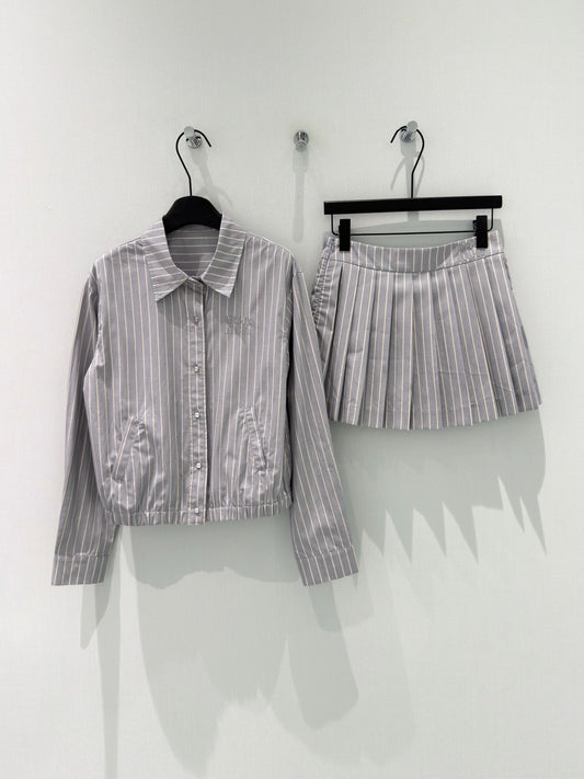 skirt suit