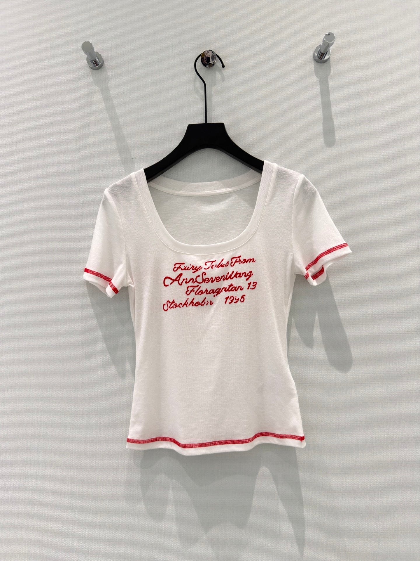Vintage script embroidered crop tee