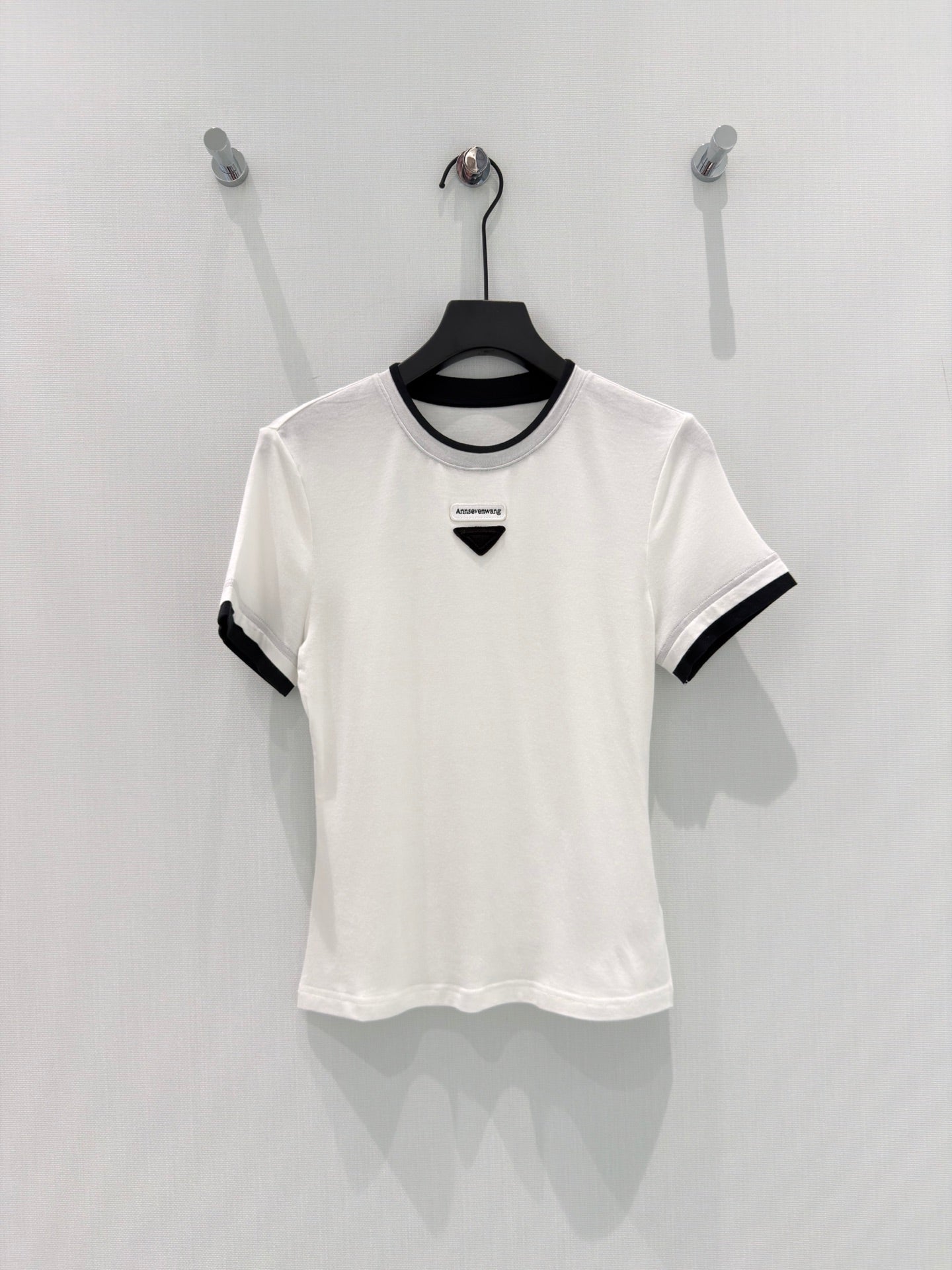 Ribbed mock layer crop tee